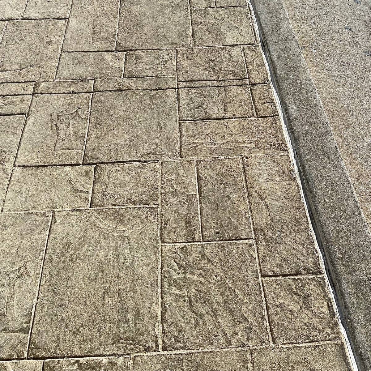 Stamped concrete curbs